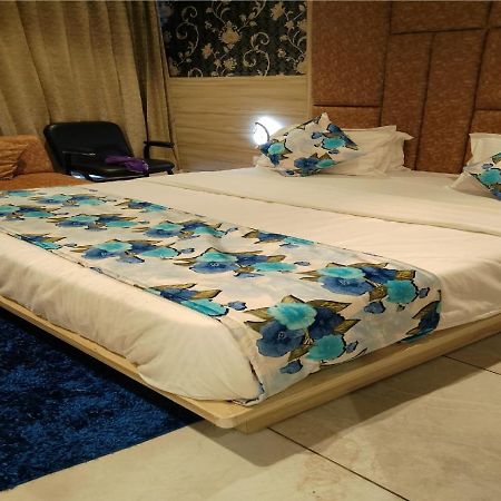 Hotel Lotus Villa Αχμπανταμπάντ Εξωτερικό φωτογραφία
