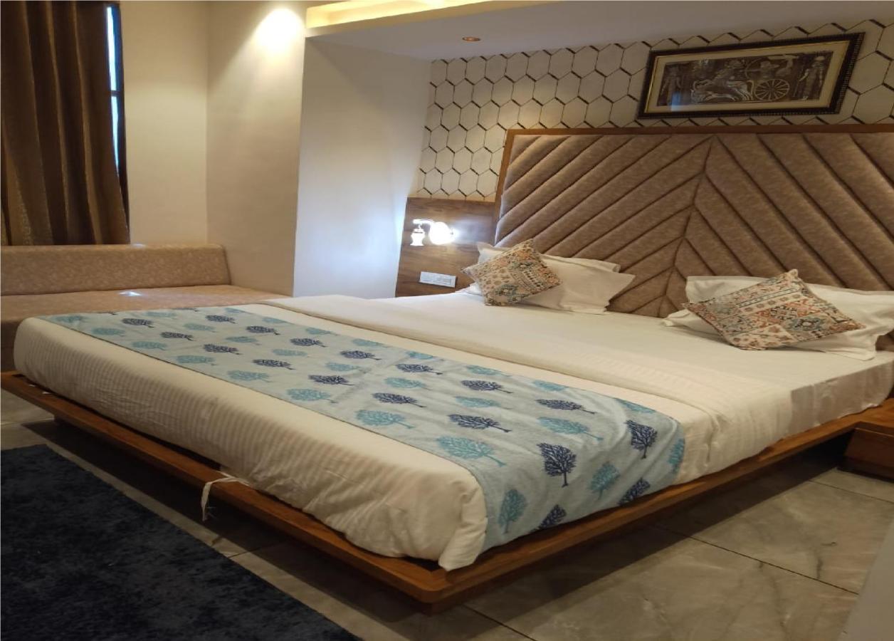 Hotel Lotus Villa Αχμπανταμπάντ Εξωτερικό φωτογραφία