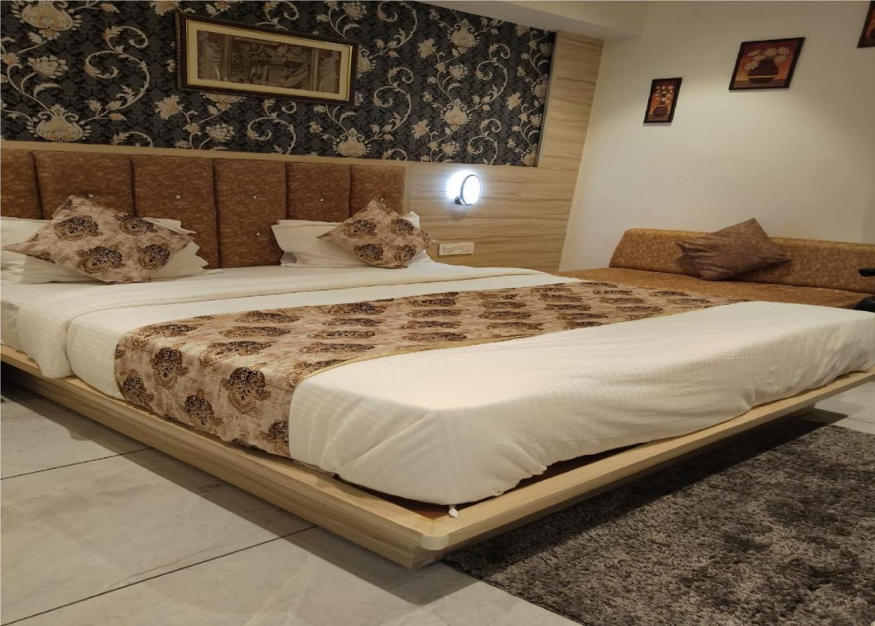 Hotel Lotus Villa Αχμπανταμπάντ Εξωτερικό φωτογραφία