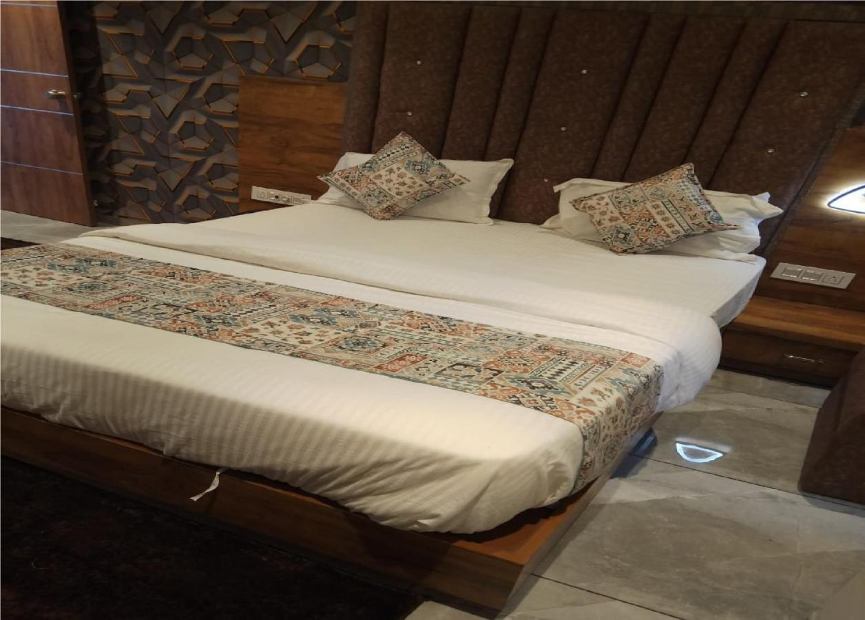 Hotel Lotus Villa Αχμπανταμπάντ Εξωτερικό φωτογραφία