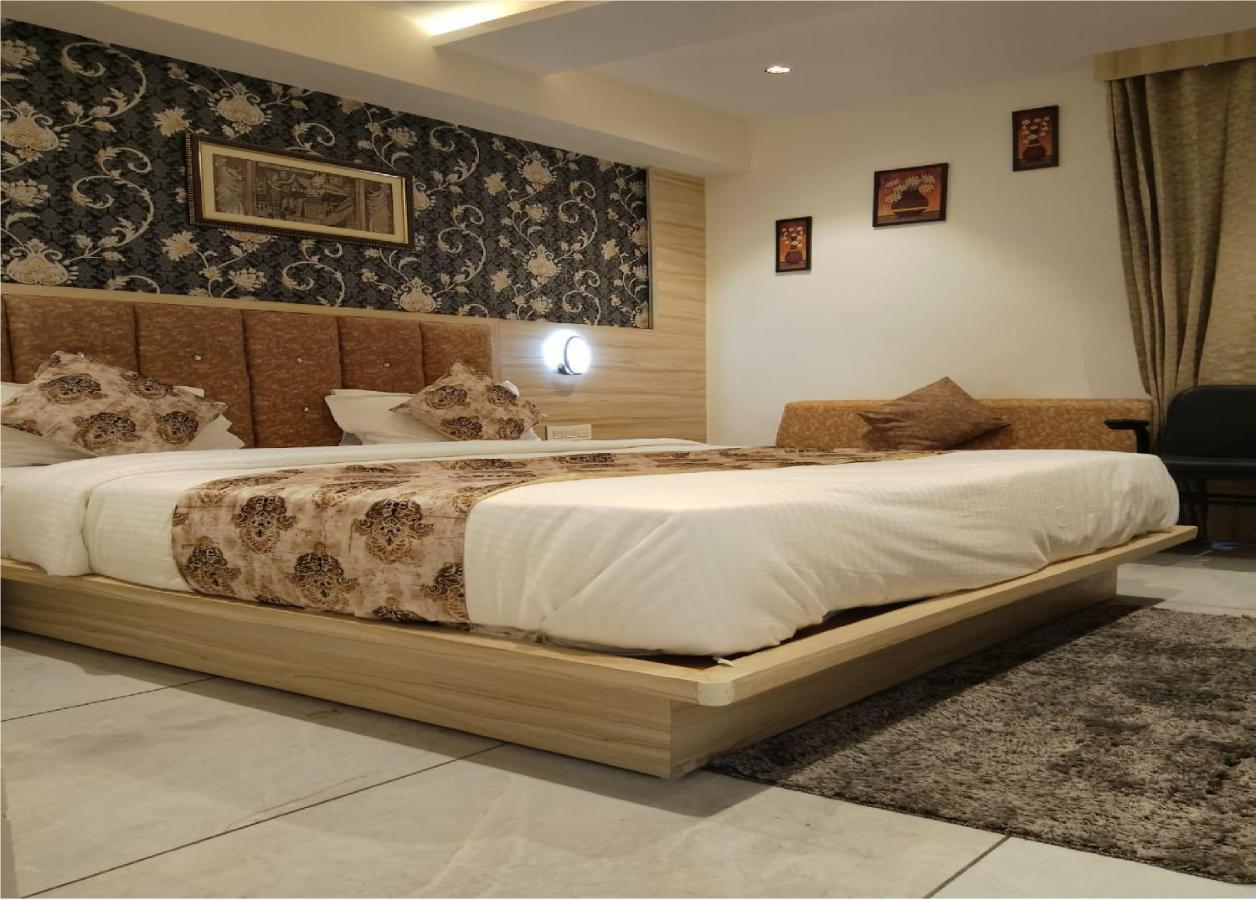 Hotel Lotus Villa Αχμπανταμπάντ Εξωτερικό φωτογραφία